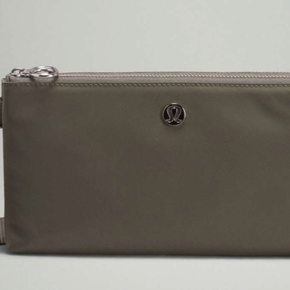 Lululemon Curved Wristlet Grey Sage - Picture 6 of 7